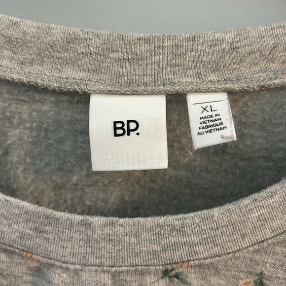 🍀NEW🍀Cropped sweatshirt - Picture 2 of 4